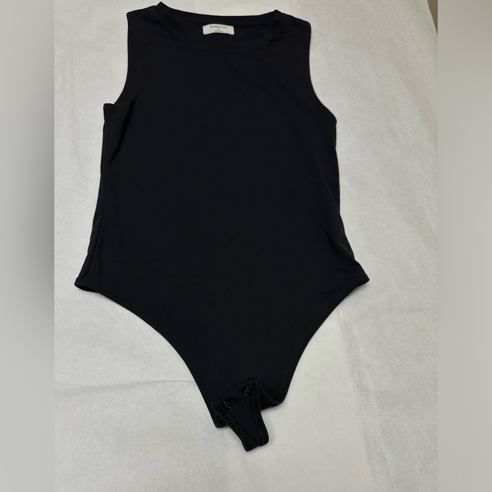 Aritzia  Babaton Women's Black Bodysuit 🦋